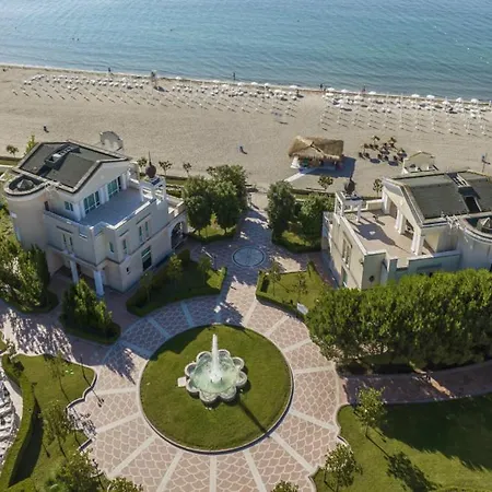 Sunset C8-24 Apartment