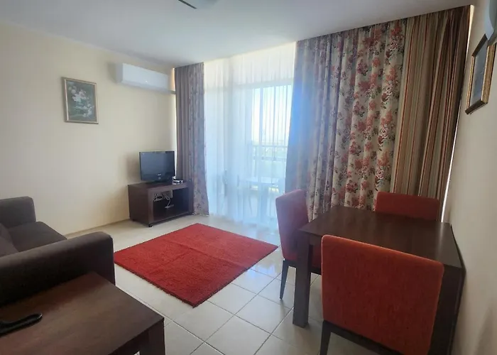 Sunset C8-24 Apartment