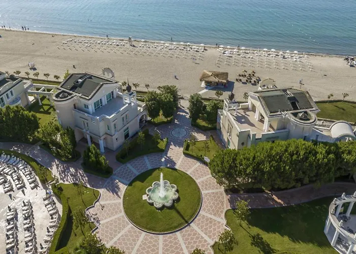 Sunset C8-24 Apartment