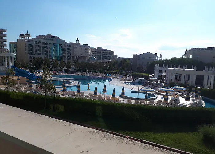 Sunset C8-24 Apartment *